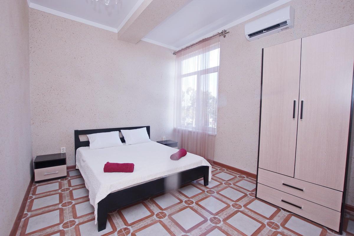 Guest House Belyi Lebed Sukhumi Ngoại thất bức ảnh